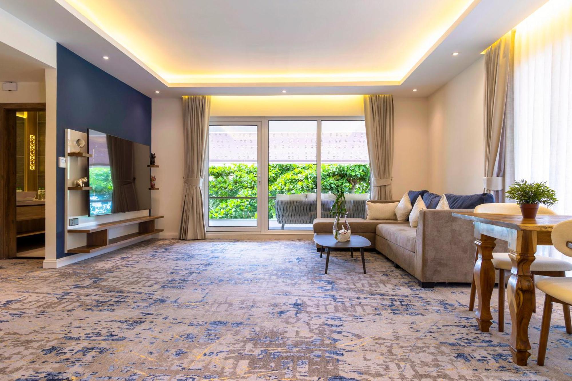 Queenco & Casino 5*
