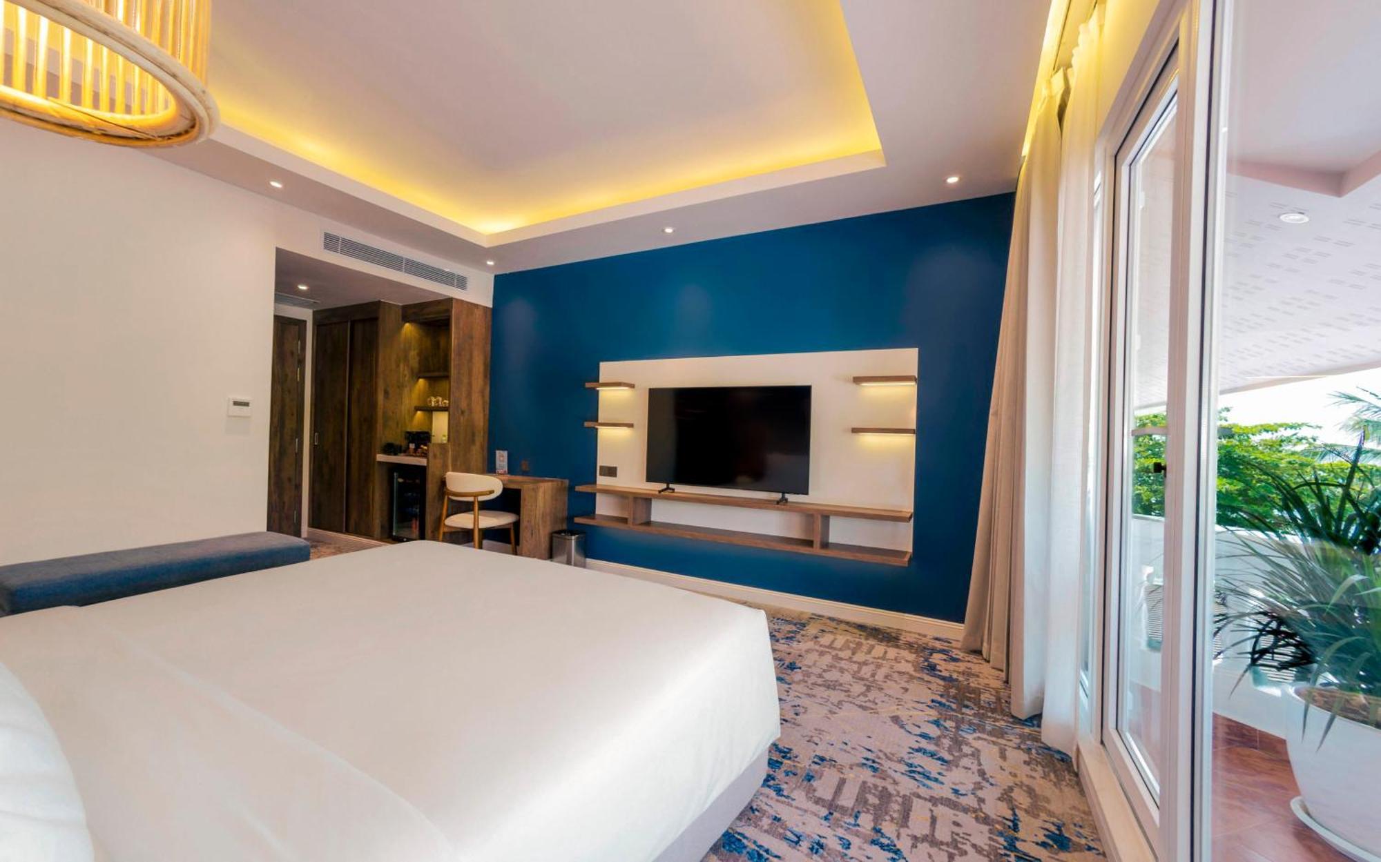 Queenco & Casino 5*