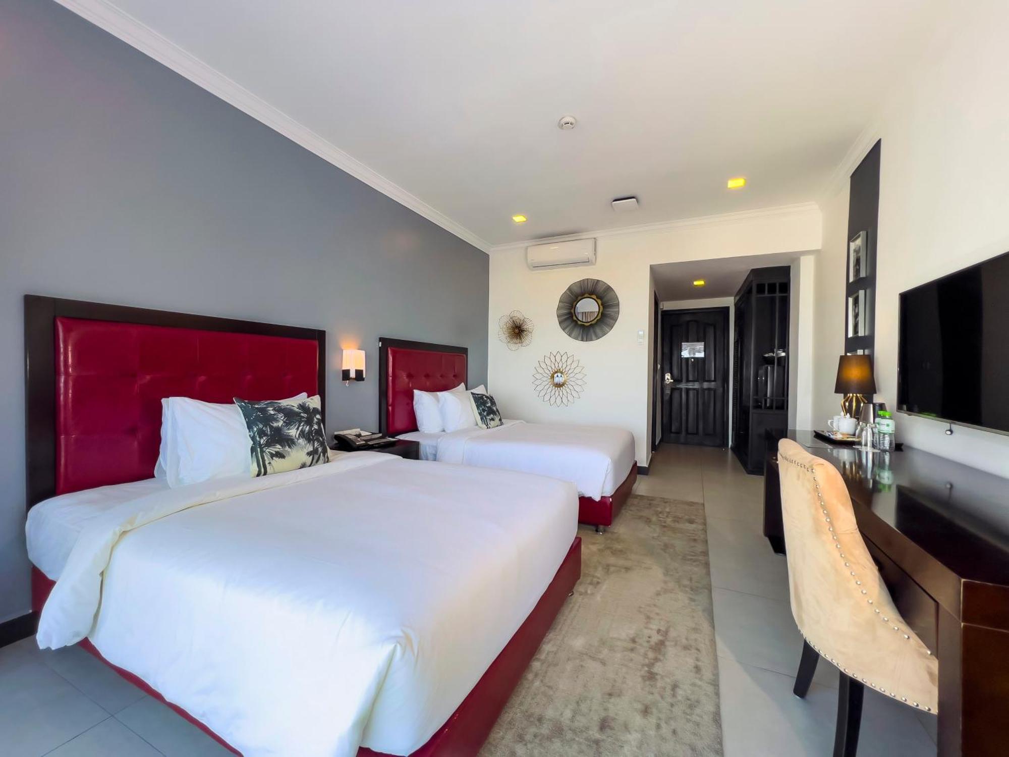 Hotel Queenco & Casino