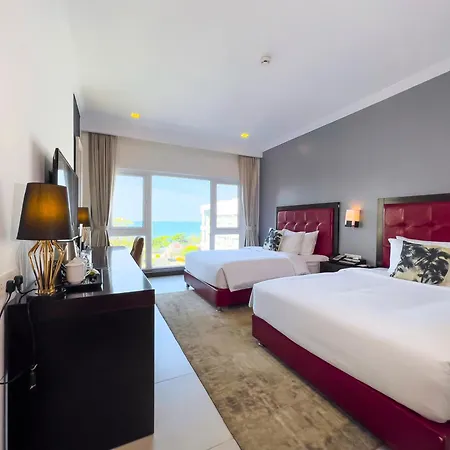 Queenco Hotel & Casino Sihanoukville Exterior photo